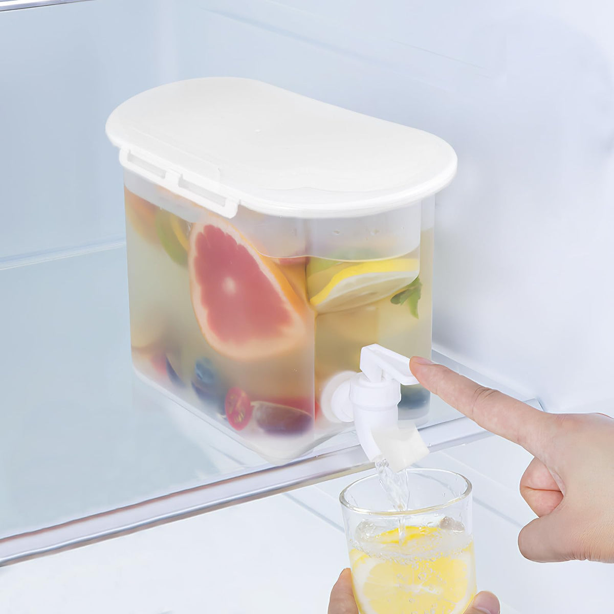 Cold Water Pitcher with Faucet L68005