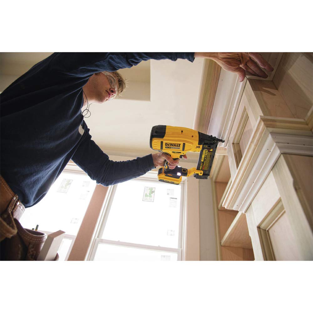 20V MAX Cordless Brad Nailer Kit 18GA L14026
