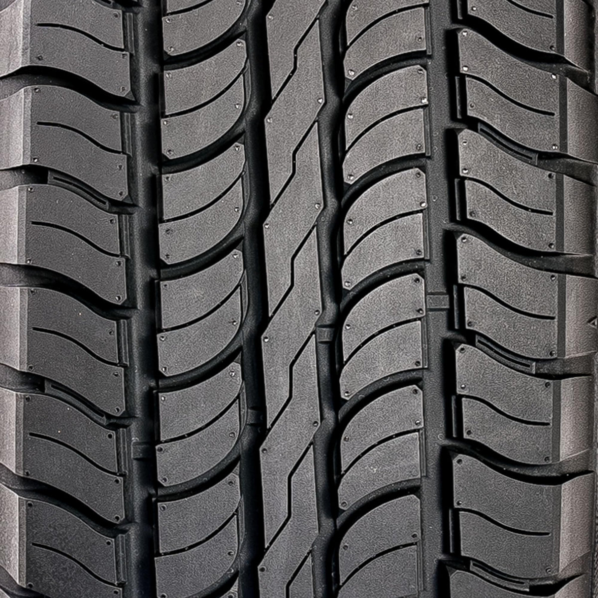 265/70R18 116T SUV/Crossover Tire Z56822