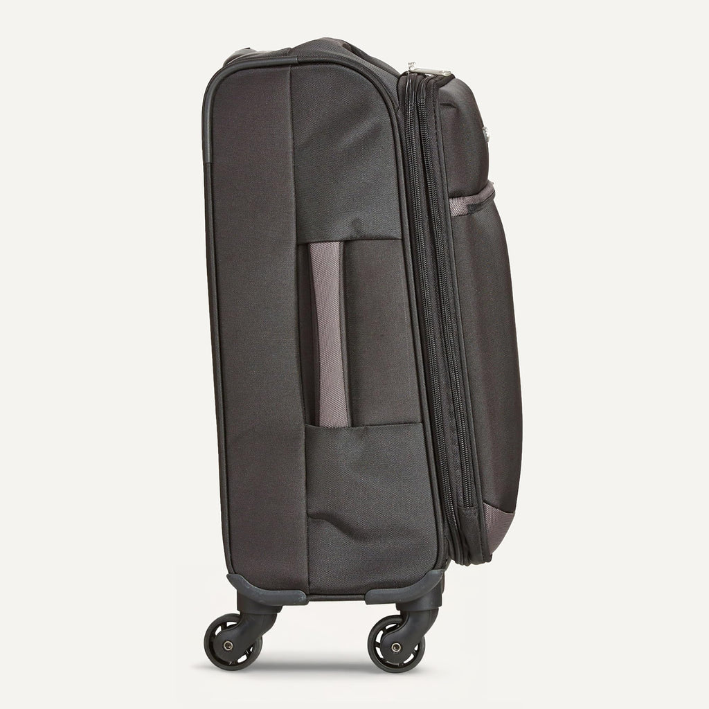 18" Medium Expandable Softside Suitcase with Spinner Wheels, Black W55201